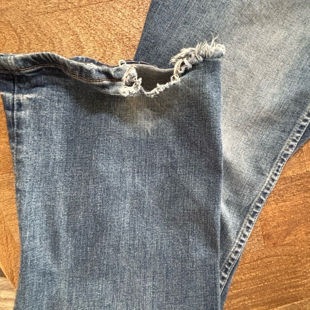 H&M Mid Rise Straight Leg Jeans - Picture 4 of 9